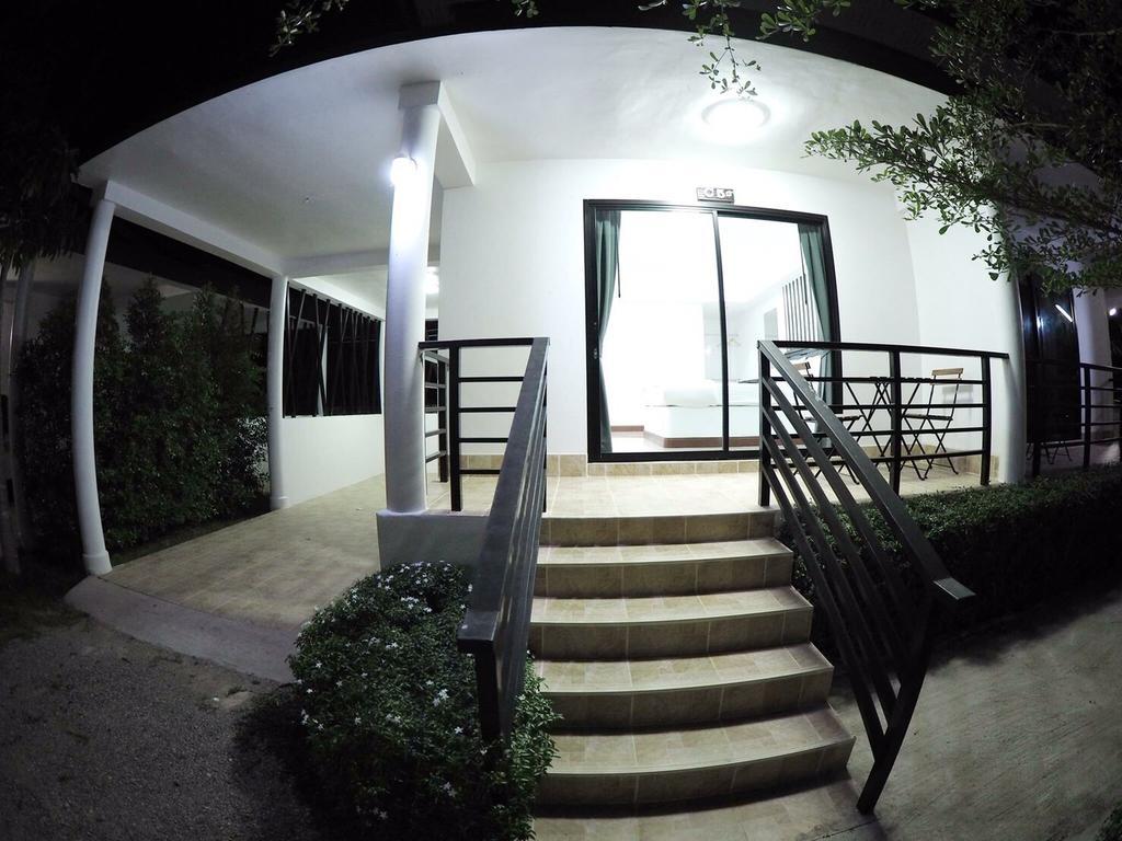 B.M.P Resort Khao Lak Exterior photo
